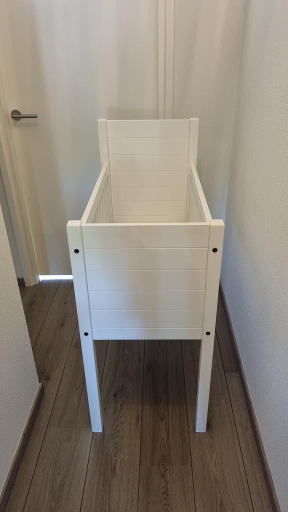 Baby bedje/wieg met matras, lakentjes/dekentjes, Kinderen en Baby's, Ophalen, Gebruikt, Ledikant
