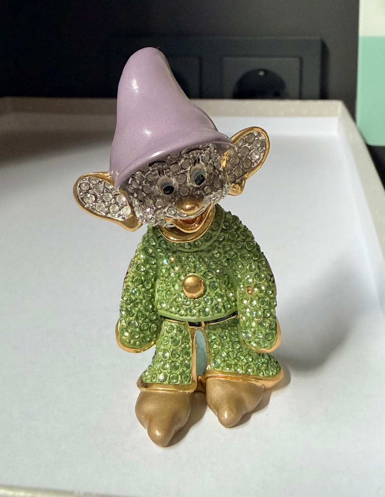 Disney Dopey Arribas Swarovski LE  nr. 30 van 5000 – in doos, Verzamelen, Disney, Ophalen of Verzenden, Sneeuwwitje of Doornroosje