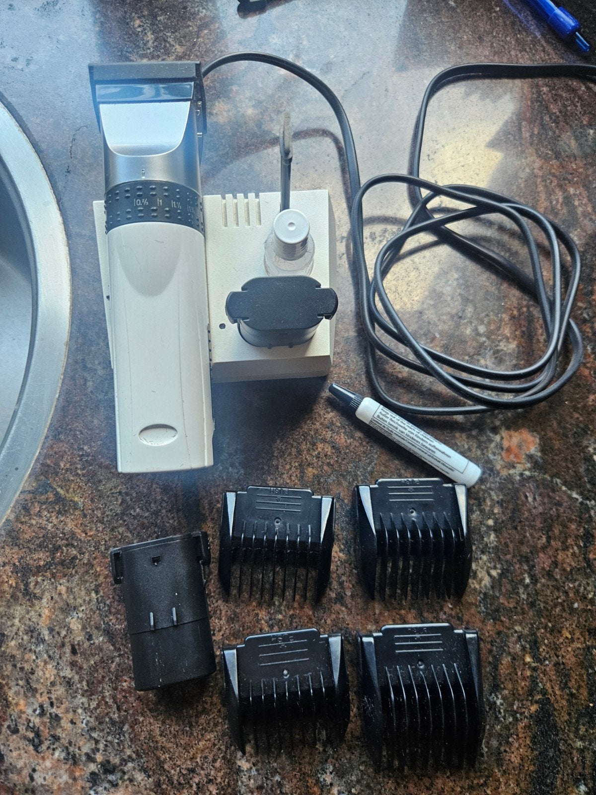 Tondeuse met opzetstukken en oplader, Ophalen, Gebruikt, Tondeuse