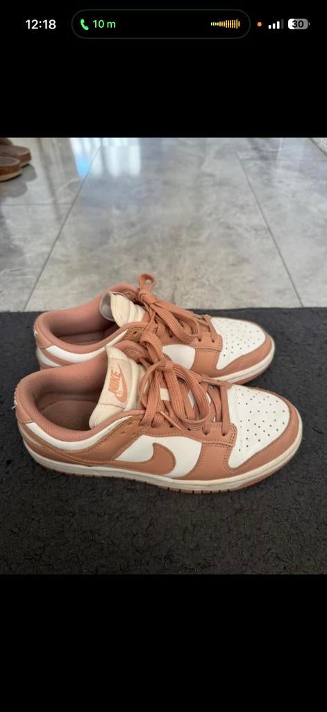 Nike Dunk Low White/Rose Whisper maat 38, Ophalen of Verzenden, Gedragen, Wit, Sneakers of Gympen