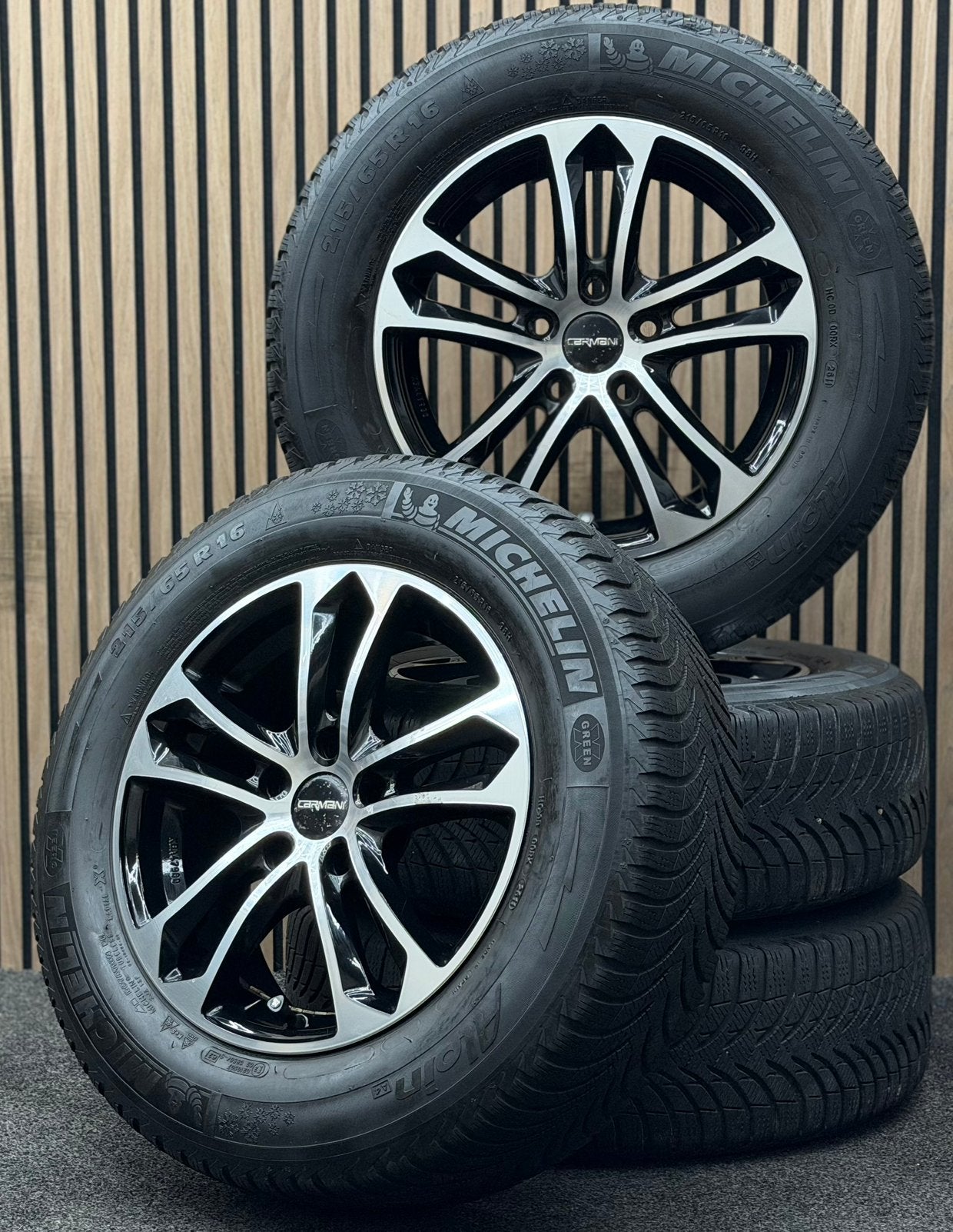 16 inch Carmani 05 - Nissan Juke Qashqai J11 5x114.3 WINTER!, Auto-onderdelen, Banden en Velgen, Ophalen, 215 mm, 16 inch, .