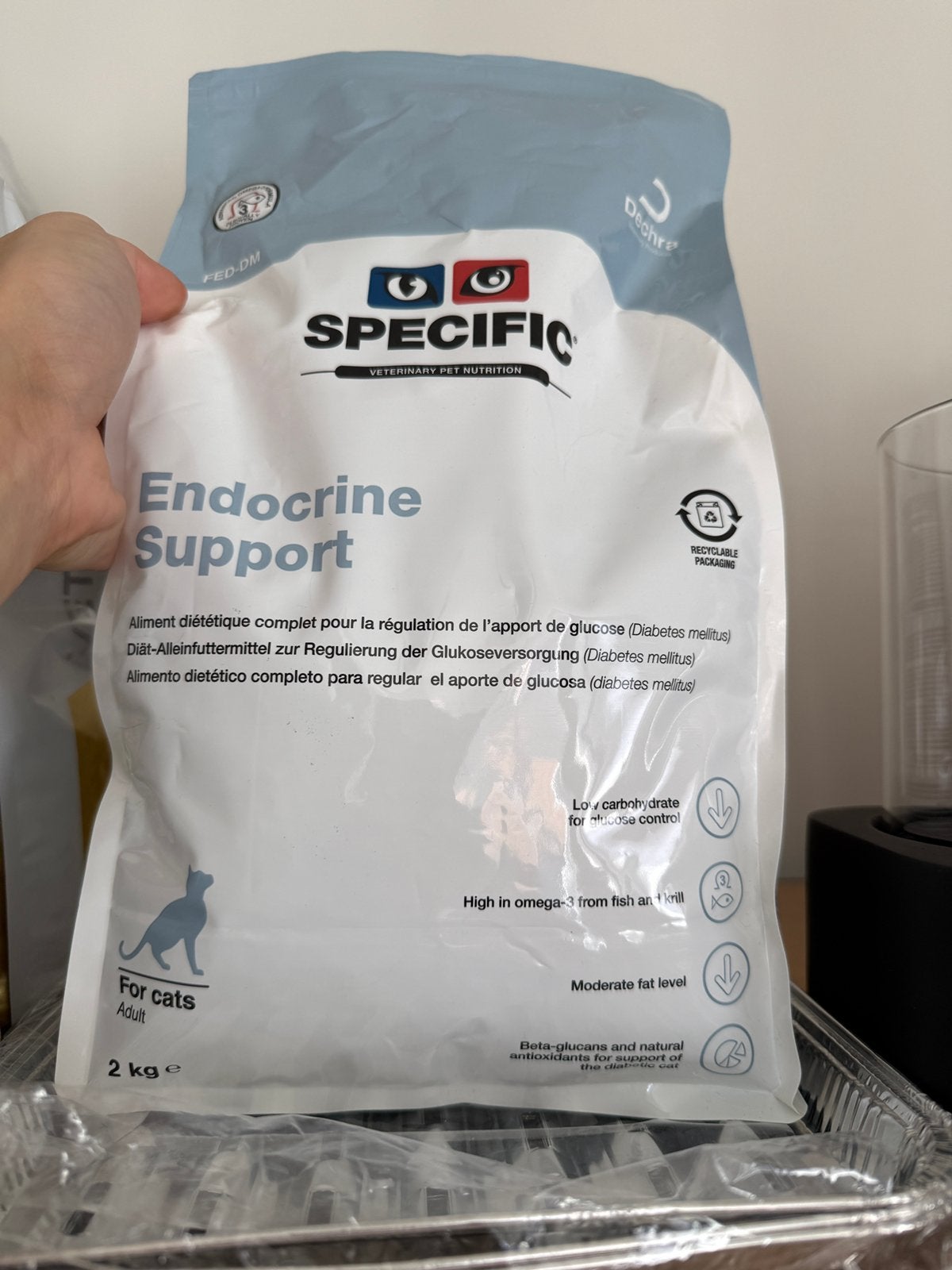Kattenvoer Specific Endocrine support (brokken en natvoer), Verzenden, Kat