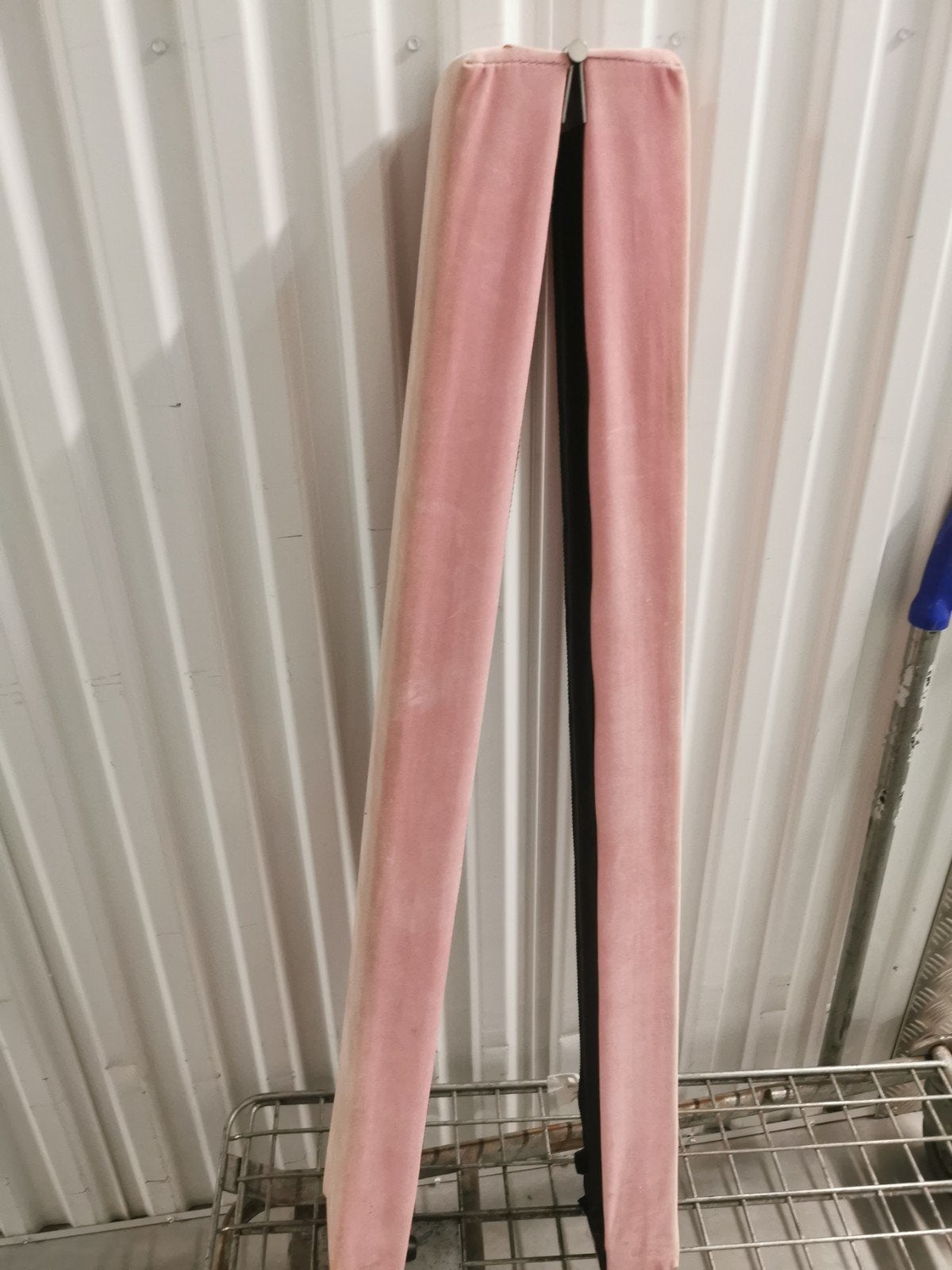 Turn balk roze veel gebruikt, Ophalen, Gebruikt, Materiaal