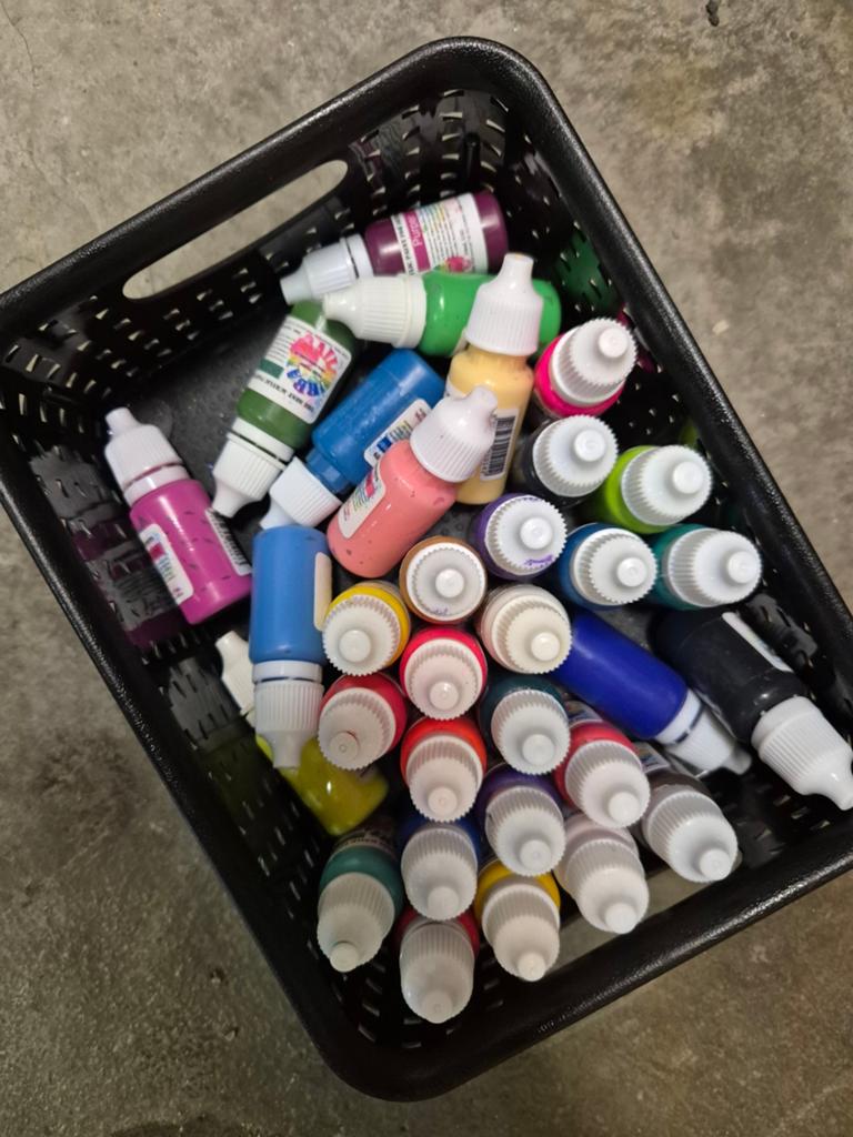 Urban nails pure paint hele mandje, Overige kleuren, Ophalen of Verzenden, Zo goed als nieuw, Handen en Nagels
