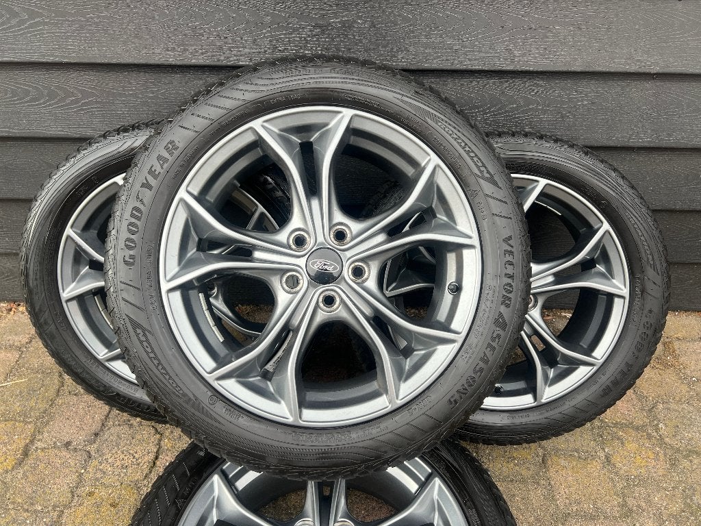 Ford Focus MK4 ST Line velgen 17 inch / All Season, Auto-onderdelen, Banden en Velgen, 17 inch, Ophalen of Verzenden, All Season