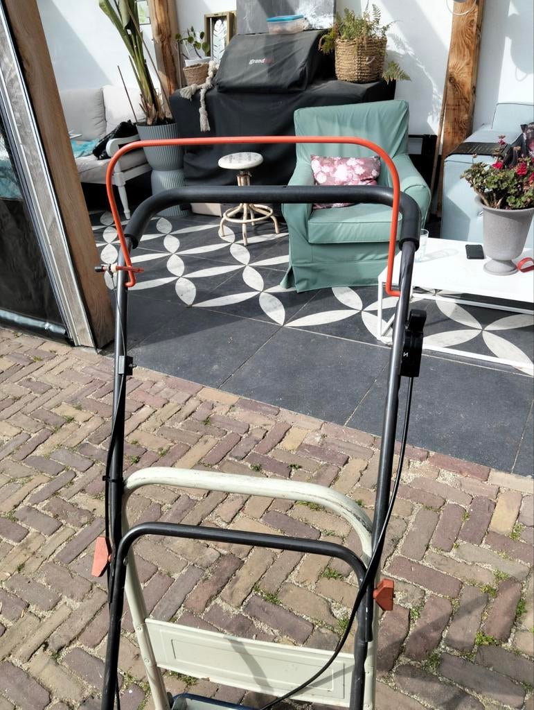 Flymo L470 benzine zweefmaaier niet werkend, Ophalen, Gebruikt, Flymo, Benzine-grasmaaier
