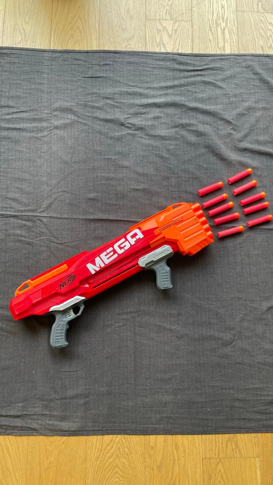 Nerf Mega Twinshock Blaster - Schiet 2 pijlen tegelijk!, Ophalen of Verzenden, Zo goed als nieuw, Jongen of Meisje