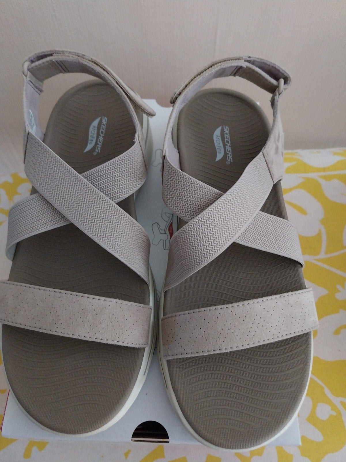 Skechers Arch Fit sandalen, maat 39, nieuw, Ophalen