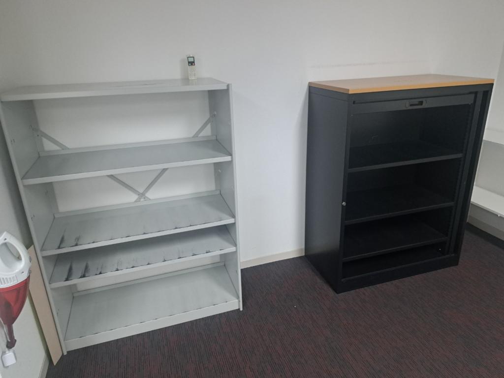 Diverse archiefkasten - Metaal en hout, Gebruikt, 100 tot 150 cm, 100 tot 150 cm, Met slot