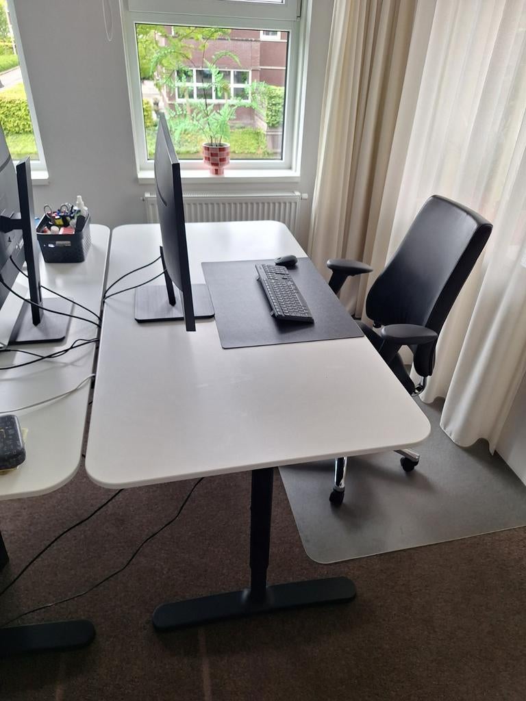 Ikea Bureau 160x80, in hoogte verstelbaar, wit blad, Huis en Inrichting, Bureaus, Ophalen, Zit-sta bureau, Gebruikt, In hoogte verstelbaar