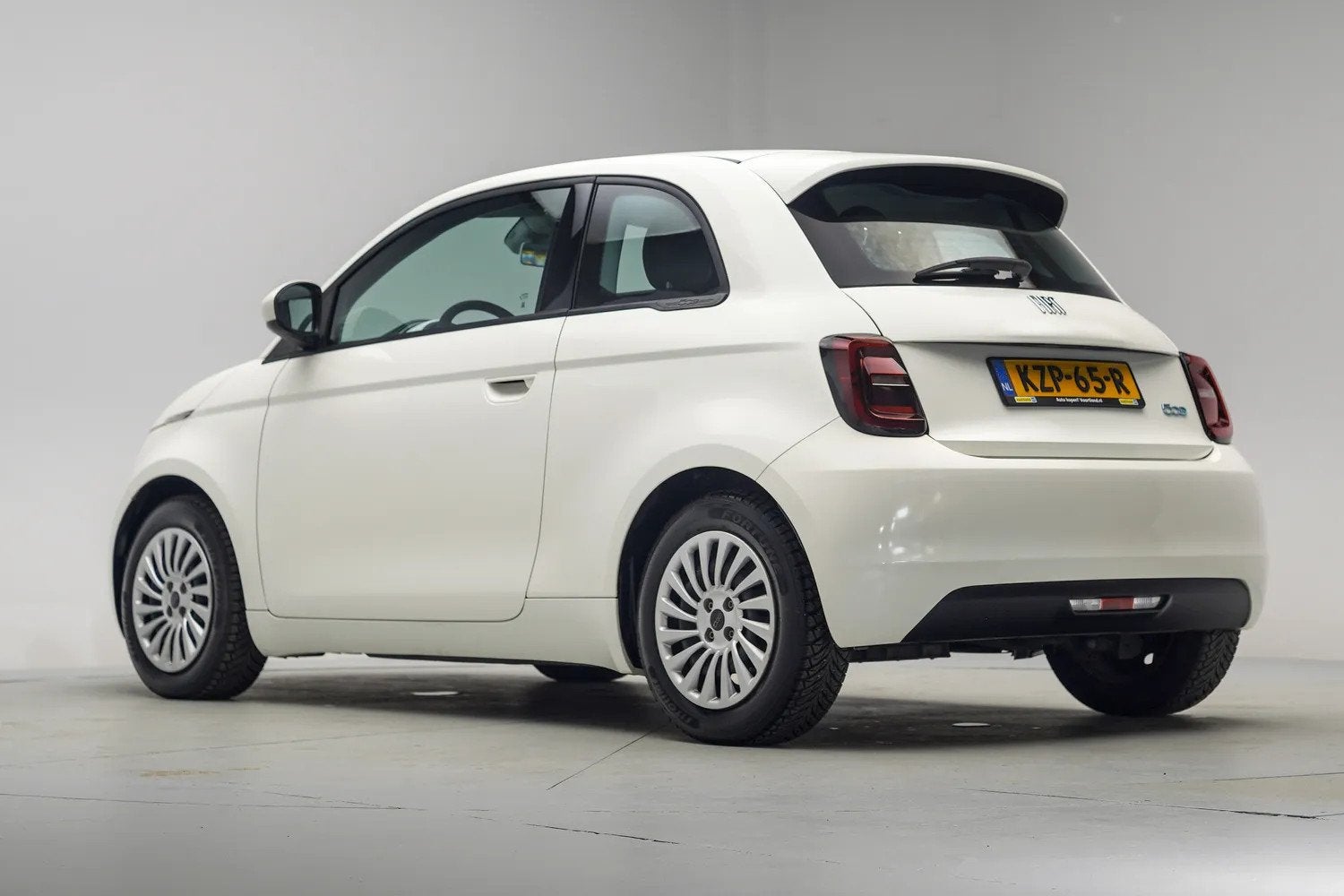 Fiat 500E Passion 42 kWh 3-Fase [ Navi Apple/Android Clima C, Auto's, Automaat, 0 cilinders, Gebruikt, 4 stoelen