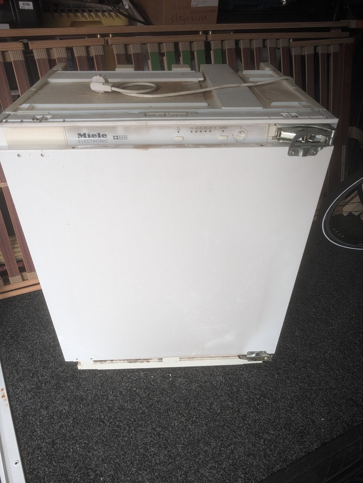 Miele Electronic Inbouw Vriezer - in goede staat, Witgoed en Apparatuur, Koelkasten en IJskasten, Gebruikt, 100 tot 150 liter
