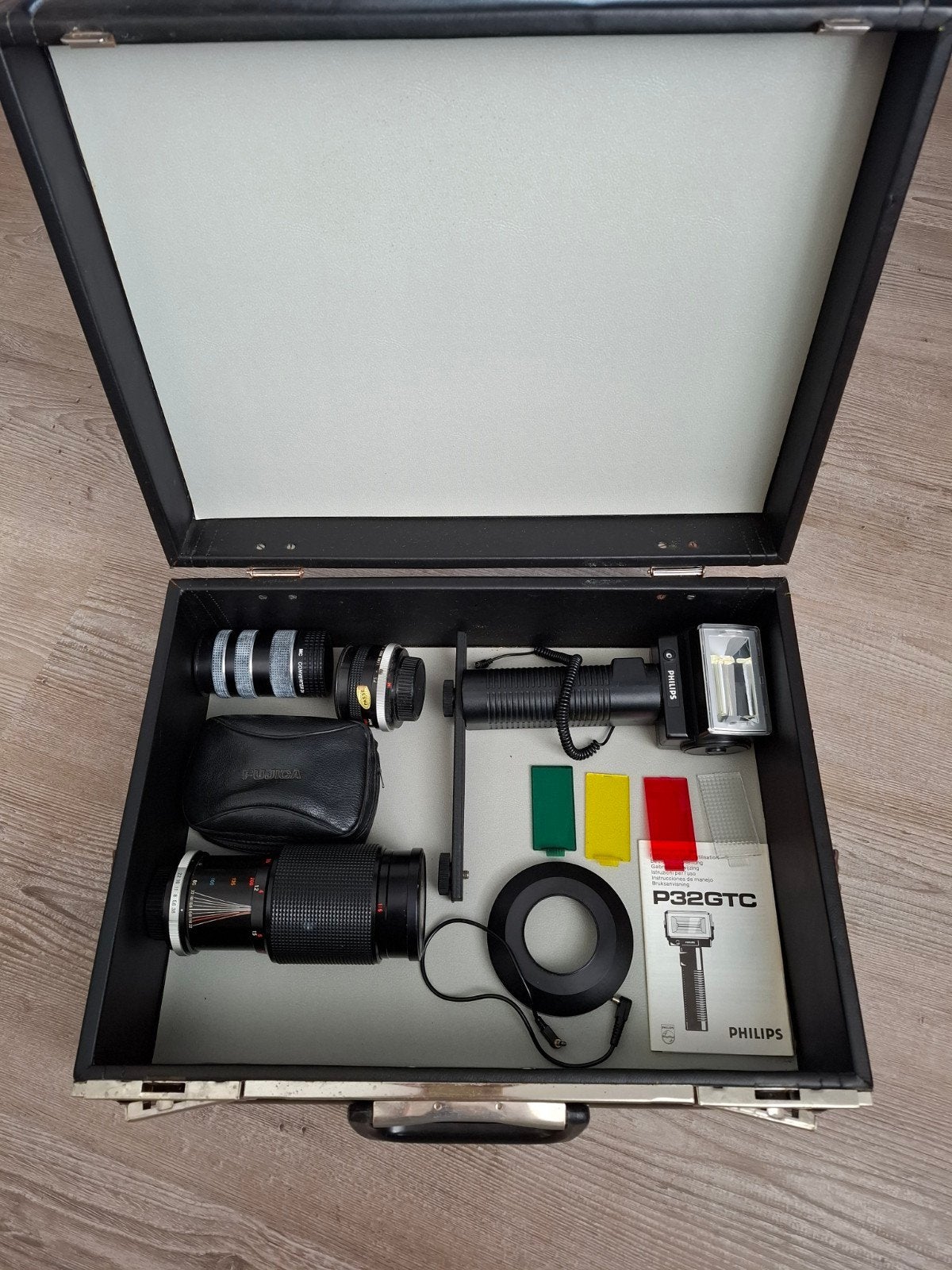 Vintage Panagor, Philips en Luxor flitsers en lenzen set, Ophalen, Gebruikt, Externe flitser, Voor analoge fotografie