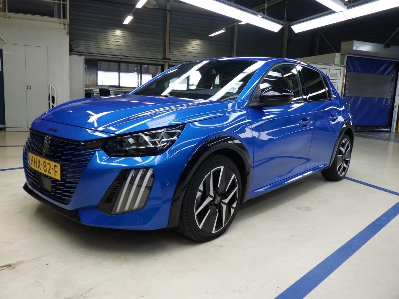 Peugeot 208 1.2 Hybrid 145pk e-DCS6 AUTOMAAT GT Apple Carpla, Automaat, 136 pk, Gebruikt, 1199 cc