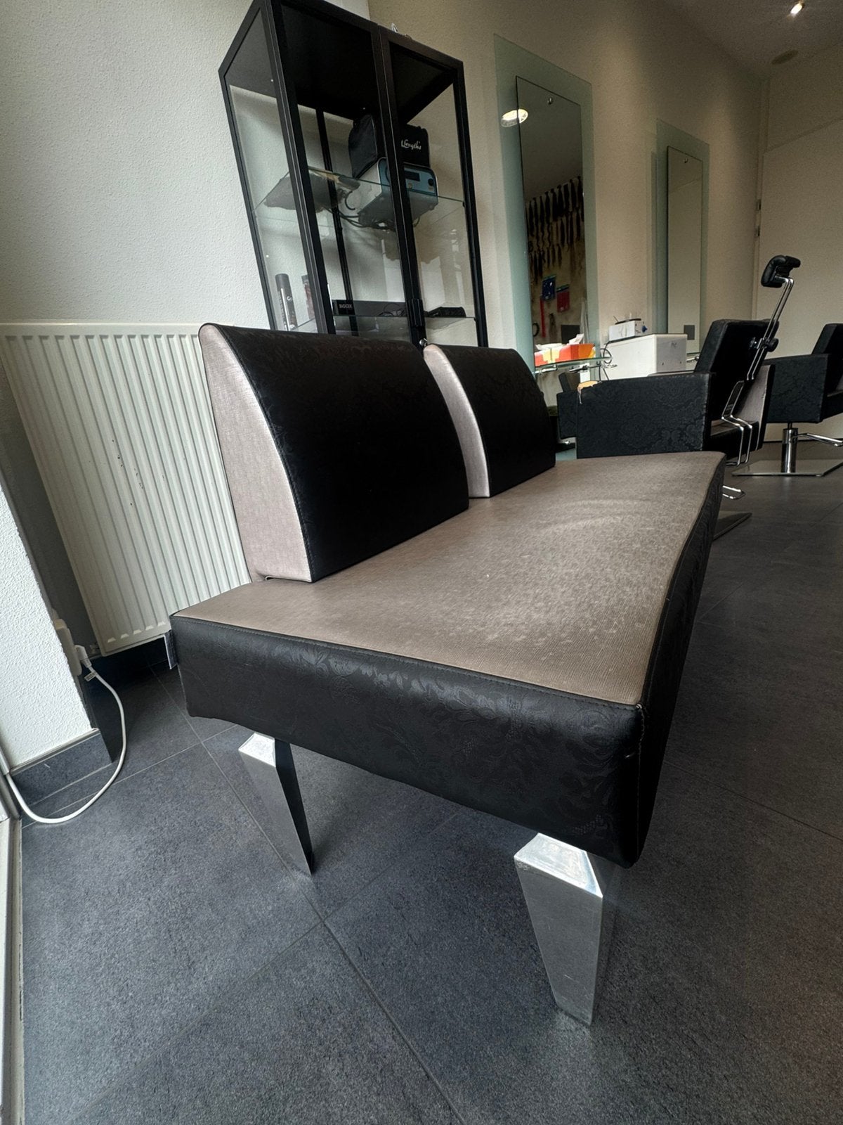 Salon bank, Ophalen, Zo goed als nieuw, Leer