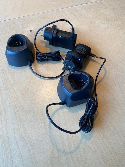 2 stuks Bosch Blauw GAL 1210 CV acculaders, Ophalen of Verzenden, Nieuw, Boor- en Schroefmachine