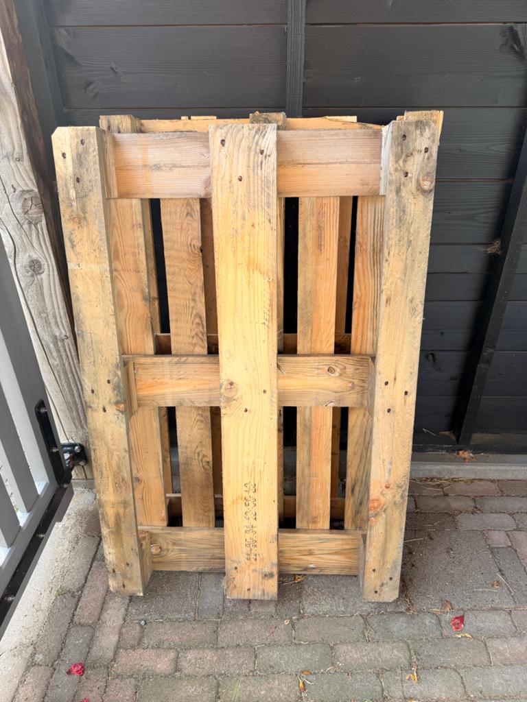 4 gratis af te halen pallets, Ophalen, Gebruikt, Pallet