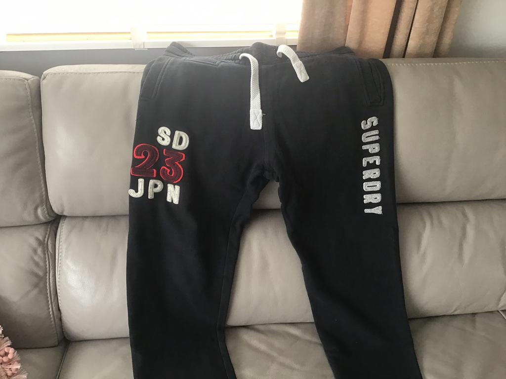 Superdry, Verzenden, Gedragen, Zwart, Fitness