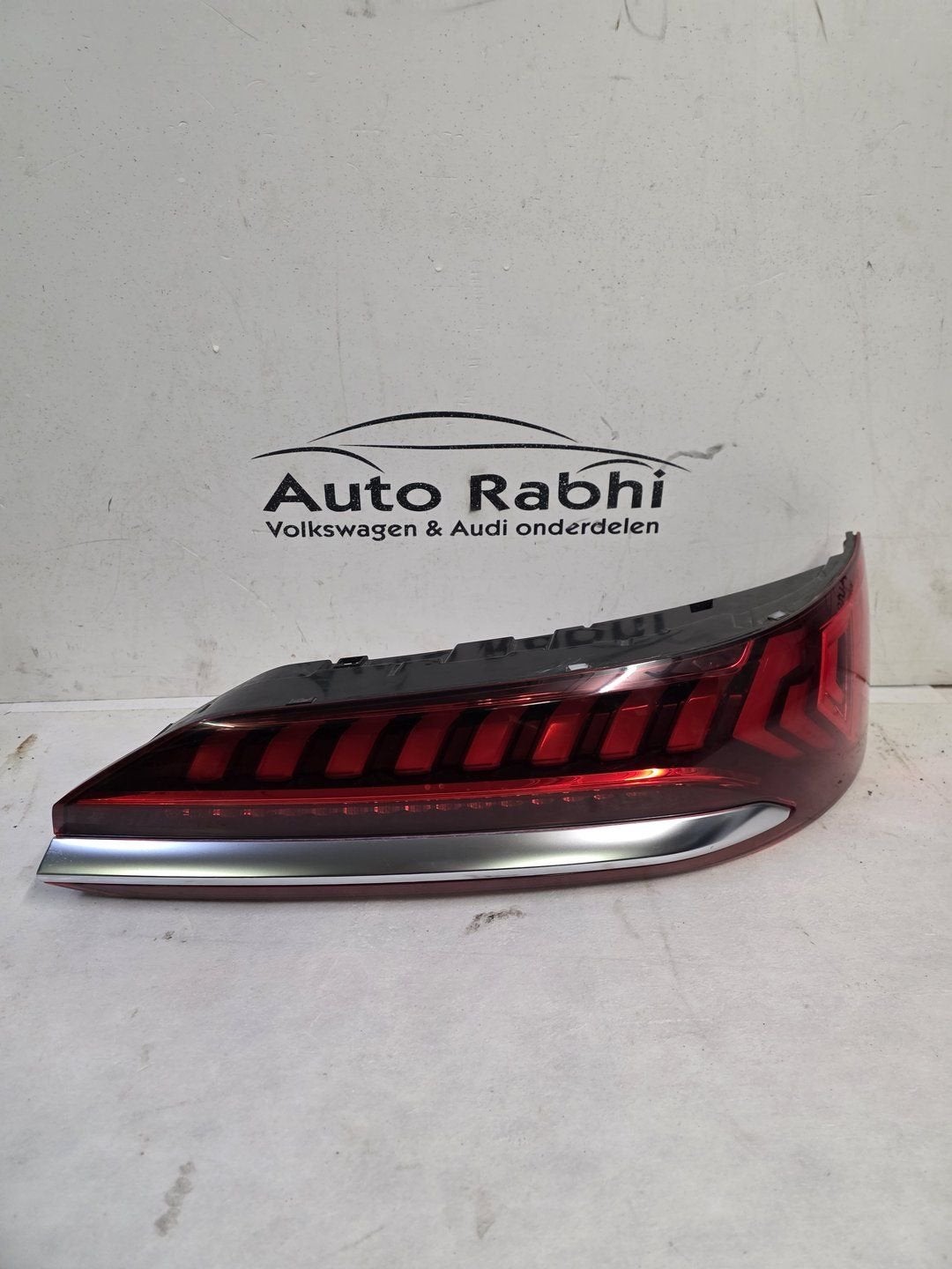 AUDI Q7 4M LIFT ACHTERLICHT RECHTS 4M0945308, Gebruikt, -, -, Ophalen of Verzenden