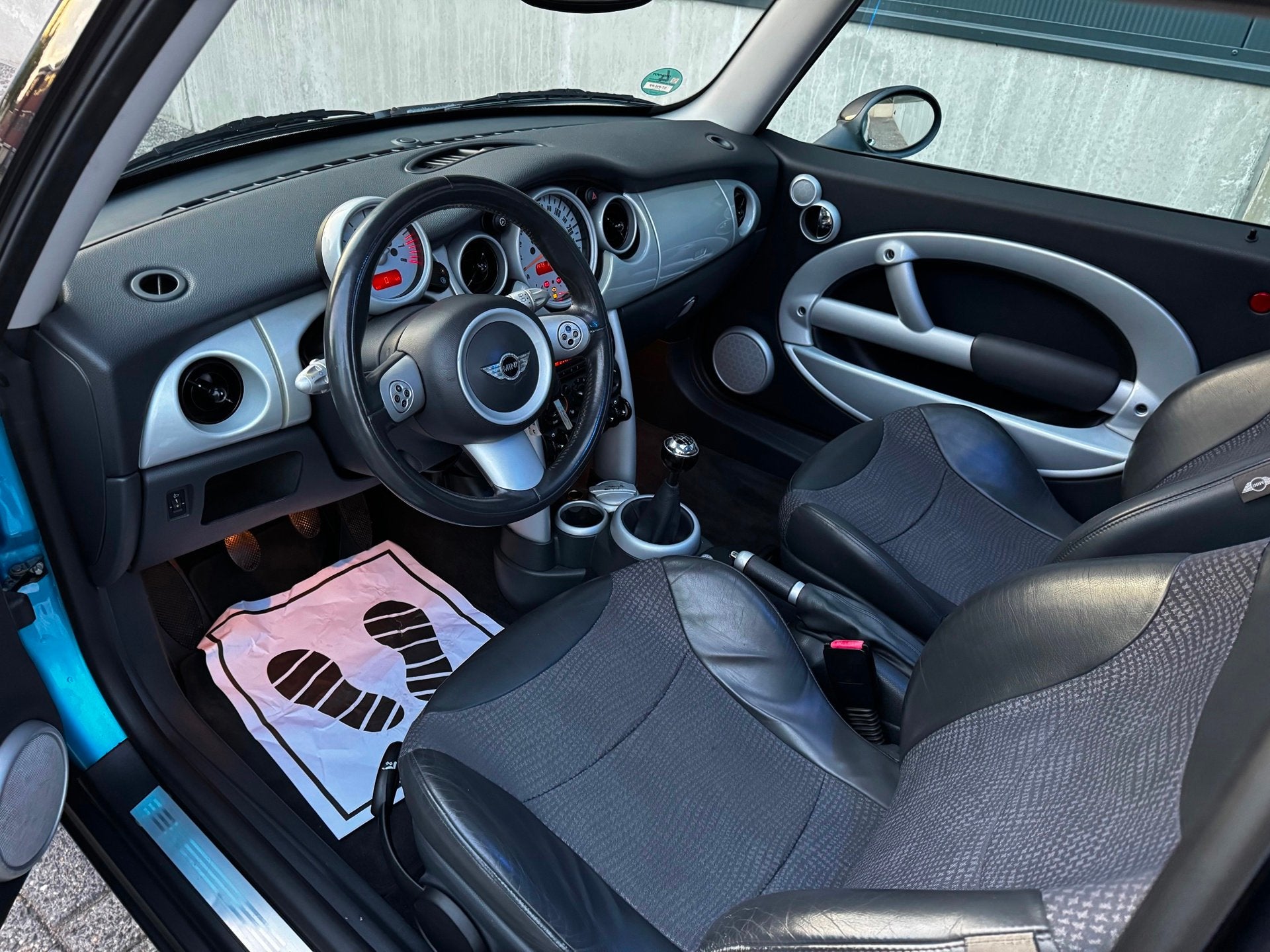 Mini 3-Deurs 1.6 Cooper Chili|PANO|CRUISE|HALFLEDER|AIRCO|, Voorwielaandrijving, 15 km/l, Gebruikt, 4 cilinders