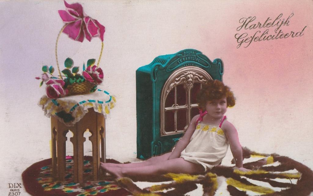 MEISJE BIJ KOLENKACHEL JAREN 30 ZEER MOOIE OUDE KAART KN259, Ophalen of Verzenden, 1920 tot 1940, Gelopen, Overige thema's