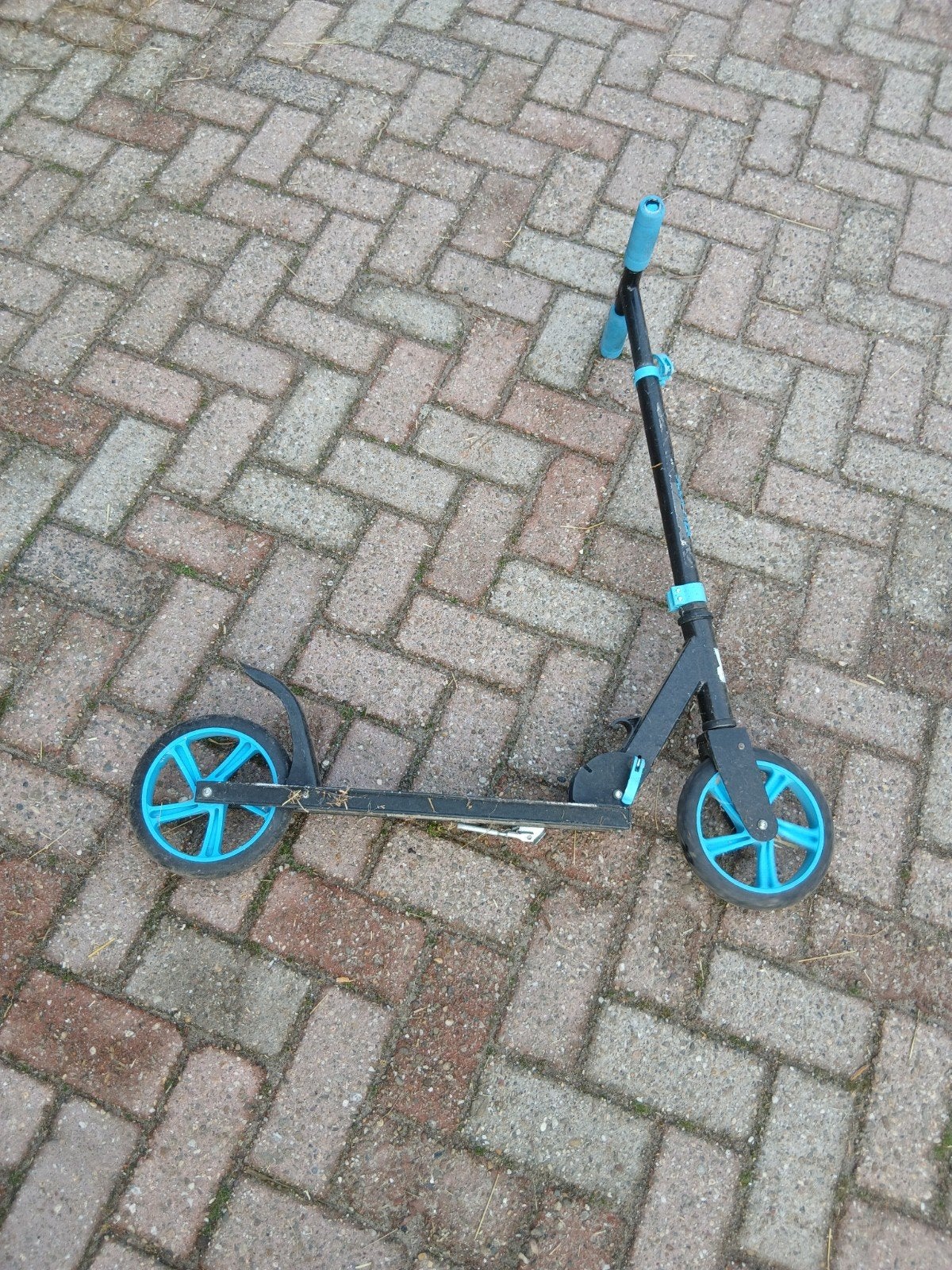 Step met blauwe accenten - Gebruikt, Ophalen of Verzenden, Gebruikt, Gewone step, Onbekend