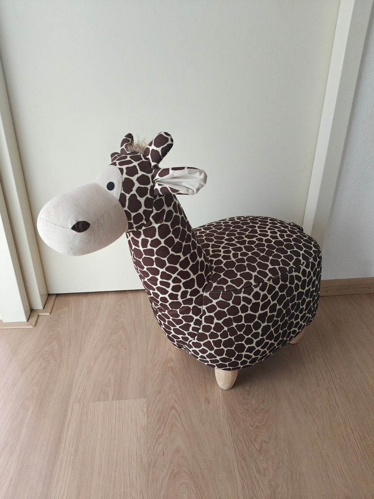 Kinderkruk Kwantum Giraffe - Zithoogte 32 cm, Ophalen, Zo goed als nieuw, Stoel(en)