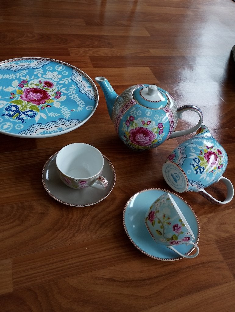 Pip Studio servies: theepot, kopjes, schotels en meer, Ophalen, Pip Studio, Zo goed als nieuw, Modern