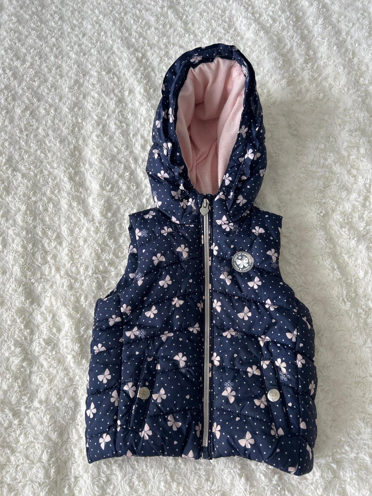 Bodywarmer C&A maat 80 met vlinderprint, Kinderen en Baby's, Ophalen of Verzenden, Zo goed als nieuw, Meisje, Jasje