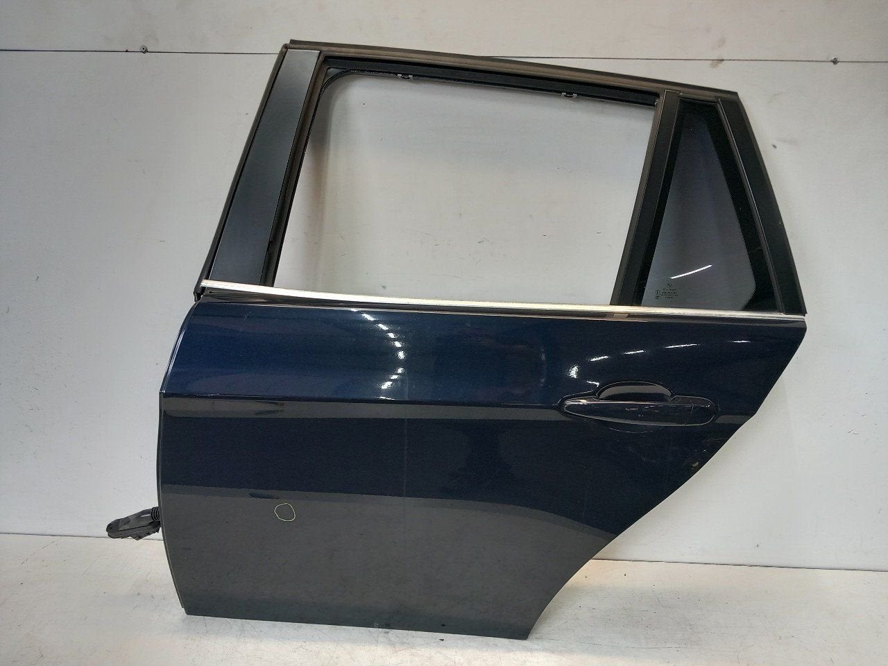 Portier links achter BMW 3 serie, Onderdelen@venauto.nl, Van der Ven Autorecycling B.V., Gebruikt, Ettenseweg 76, 4706 PB Roosendaal, The Netherlands