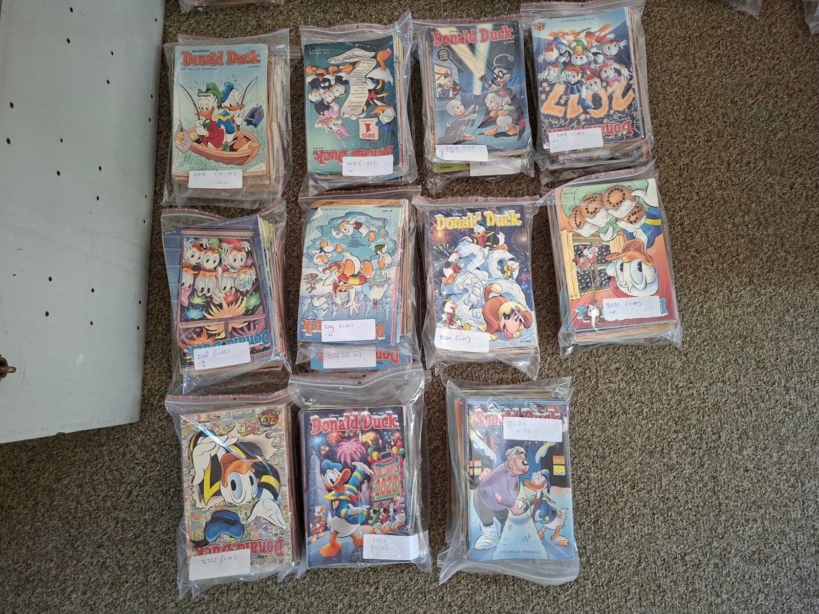 Diverse jaargangen Donald Duck, Complete serie of reeks, Ophalen of Verzenden, Gelezen