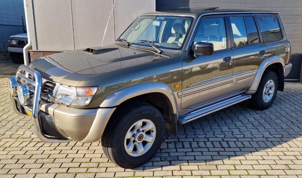 Ik zoek een Nissan Patrol GR 2.8 TDI TD of 3.0 Y60 of Y61, Auto's, Patrol, Bedrijf, Grijs, SUV of Terreinwagen