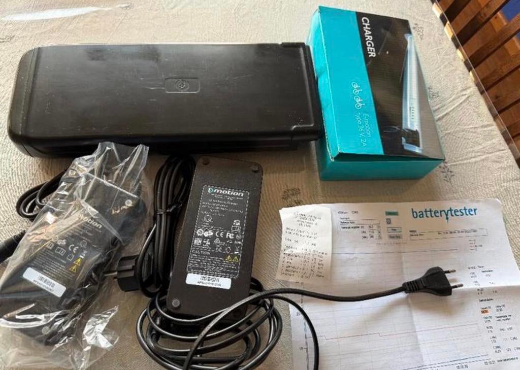 Nieuwe lader voor Sparta, Batavus 5 pins 1 pin / tweedehands, Ophalen of Verzenden, Zo goed als nieuw