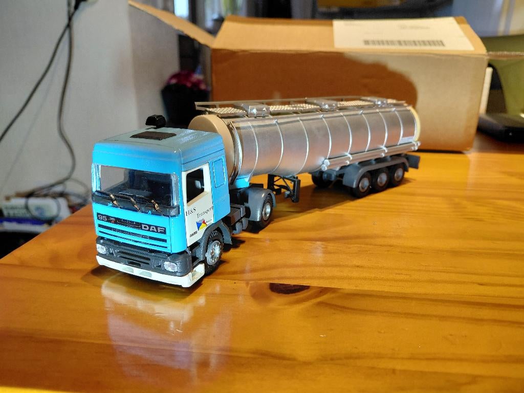 TEKNO  Tank modelvrachtauto  1:50, Hobby en Vrije tijd, Ophalen of Verzenden, Zo goed als nieuw, Bus of Vrachtwagen, Tekno