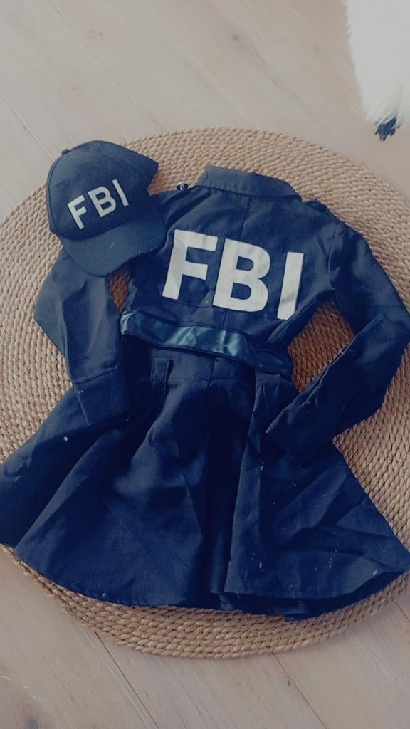 Jurkje FBI, Ophalen of Verzenden, Zo goed als nieuw, 134 t/m 140, Meisje