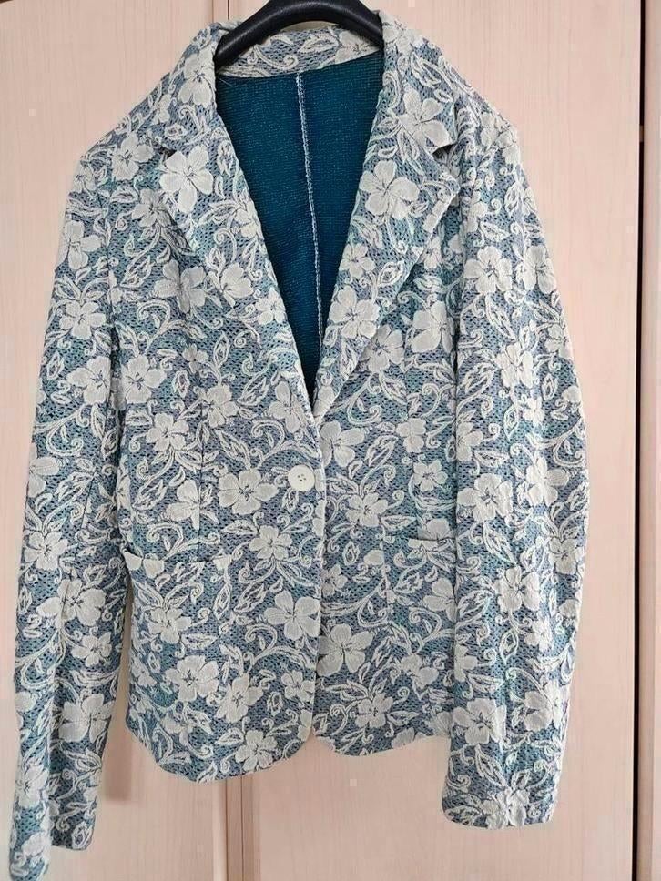 Mooie Chiara pronto moda lichtblauw met wit jasje 3D maat 38, Ophalen of Verzenden, Zo goed als nieuw, Maat 38/40 (M), Blauw