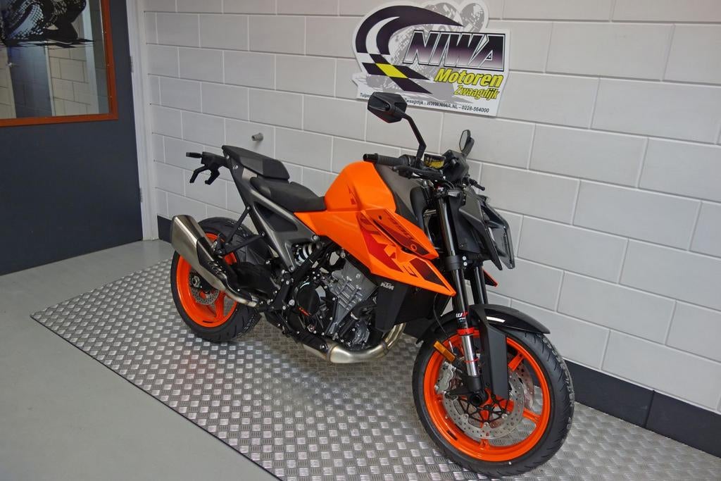 KTM 990 SUPER DUKE (bj 2024), Motoren, Motoren | KTM, 2 cilinders, KTM, Motorrijbewijs A, Bedrijf