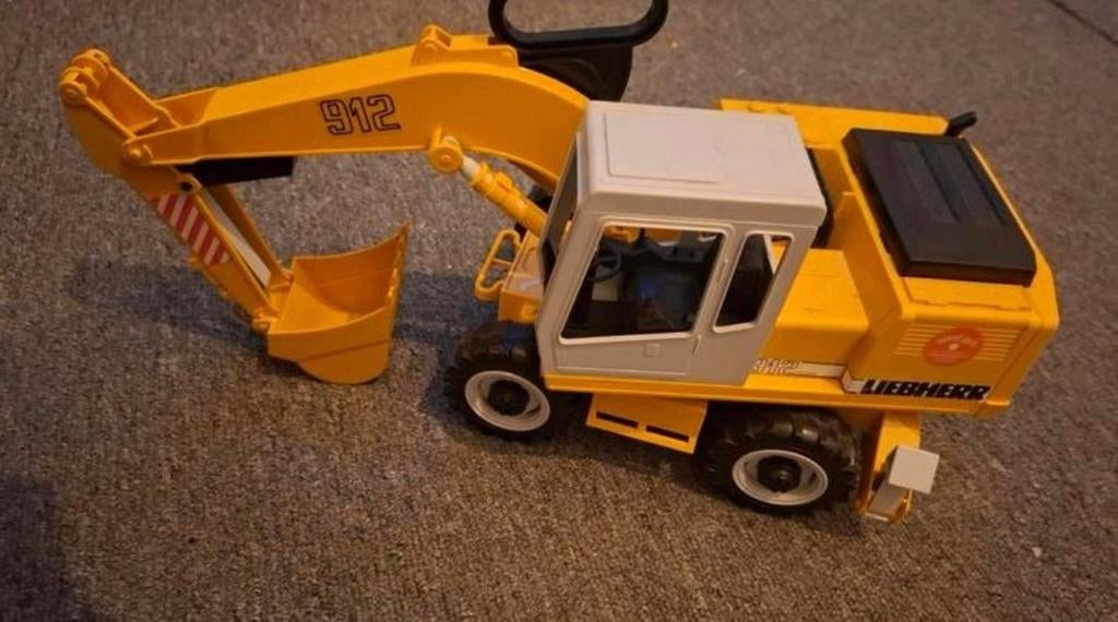 Bruder Liebherr 912, schaal 1:32, Kinderen en Baby's, Speelgoed | Speelgoedvoertuigen, Ophalen, Zo goed als nieuw