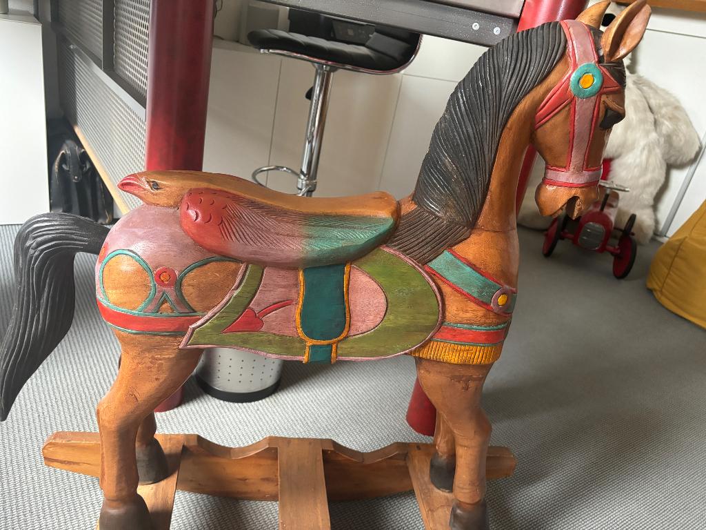 Houten hobbelpaard, Ophalen, Zo goed als nieuw