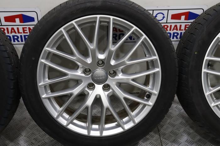 Sportvelgenset + banden van een Audi A6 (A6 11-), 12 maanden garantie, Gebruikt, -, -
