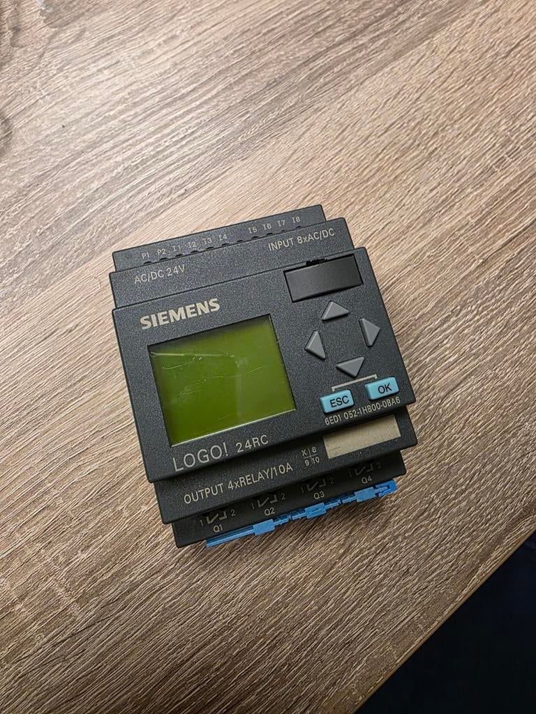 Siemens LOGO 24RC, Verzenden, Zo goed als nieuw