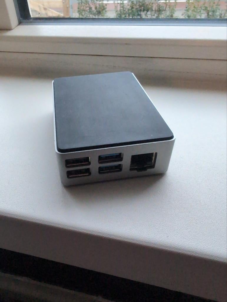 Raspberry Pi 4B | 8GB RAM | 128GB SSD | Flirc Case, Ophalen of Verzenden, Zo goed als nieuw