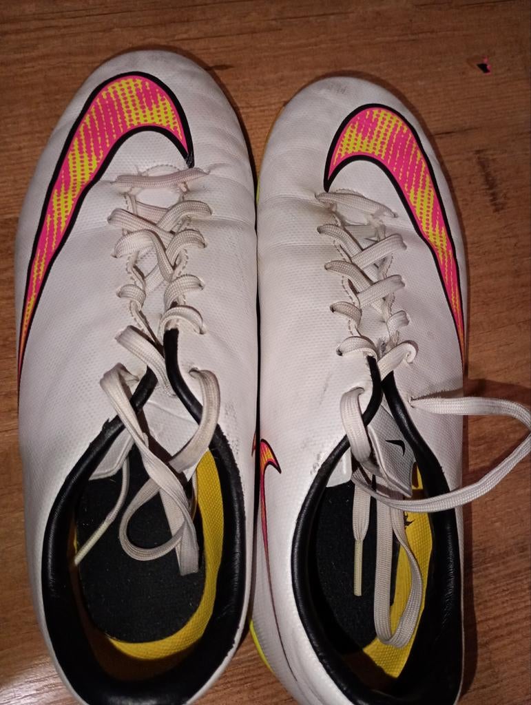 Nike Mercurial zaalschoenen maat 37.5, Nike, Ophalen of Verzenden, Gedragen, Wit