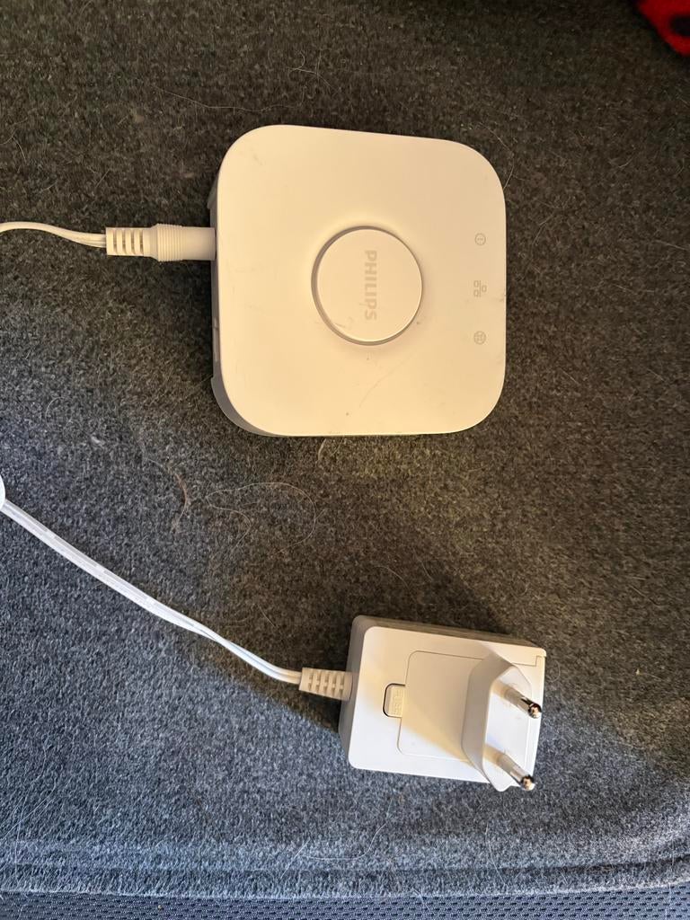 Philips Hue Bridge, Ophalen of Verzenden, Gebruikt, Kunststof, Minder dan 50 cm
