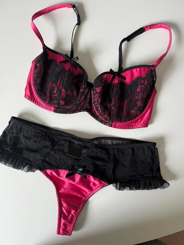 Lingeriesetje Hunkemöller private collection (75D/S), Ophalen of Verzenden, Roze, Setje