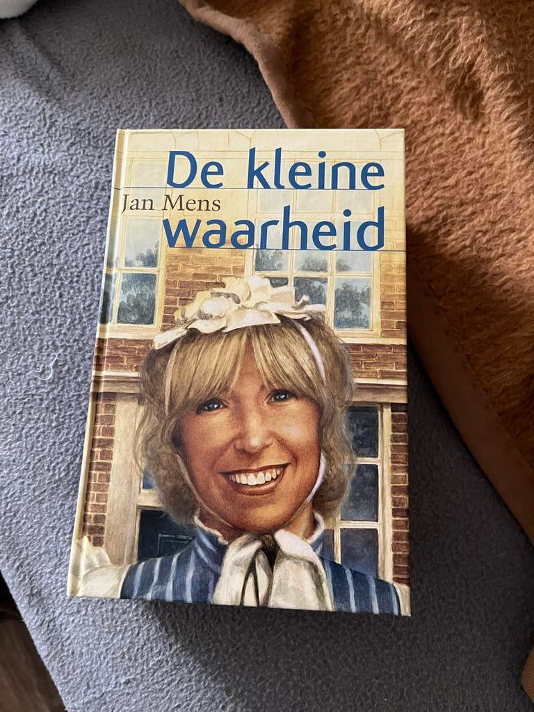 De kleine waarheid - Jan Mens (Hardcover), Boeken, Romans, Zo goed als nieuw, Nederland, Ophalen of Verzenden