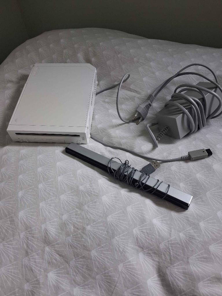 Wii (met voeding + USB sensor bar) GEEN WIIMOTES, Verzenden, Gebruikt, Zonder controller