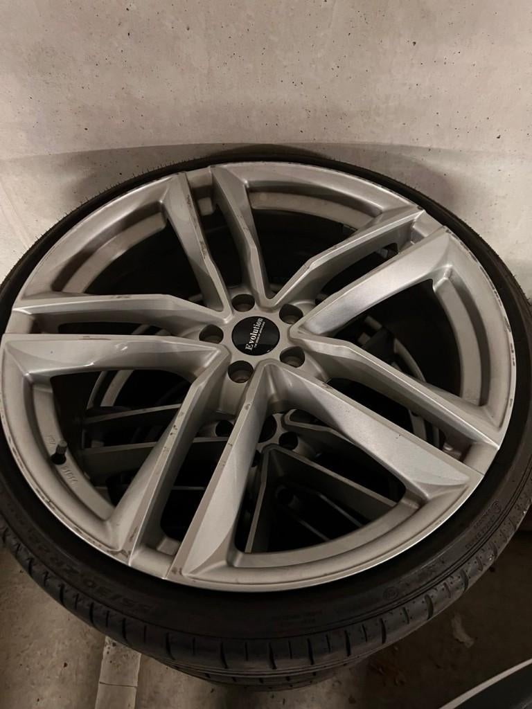 22" Velgen + Pirelli zero 255/30ZR22, Auto-onderdelen, Banden en Velgen, Ophalen, Gebruikt, 255 mm, Velg(en)