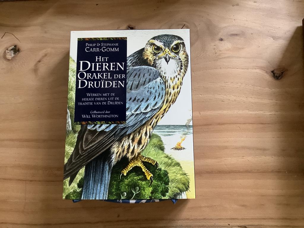 Het dierenorakel der druiden, Ophalen of Verzenden, Zo goed als nieuw, Tarot of Kaarten leggen, Overige typen
