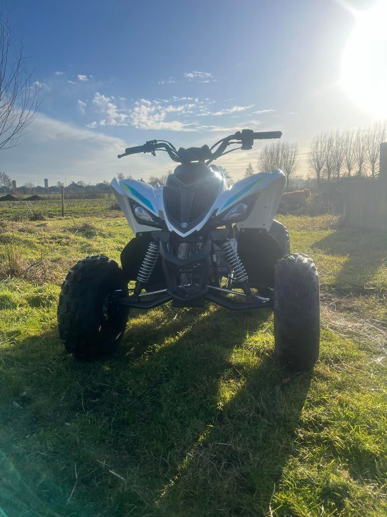 Quad te koop nieuwe en een super nette yamaha, Motoren, Quads en Trikes, 125 cc, 1 cilinder, 12 t/m 35 kW